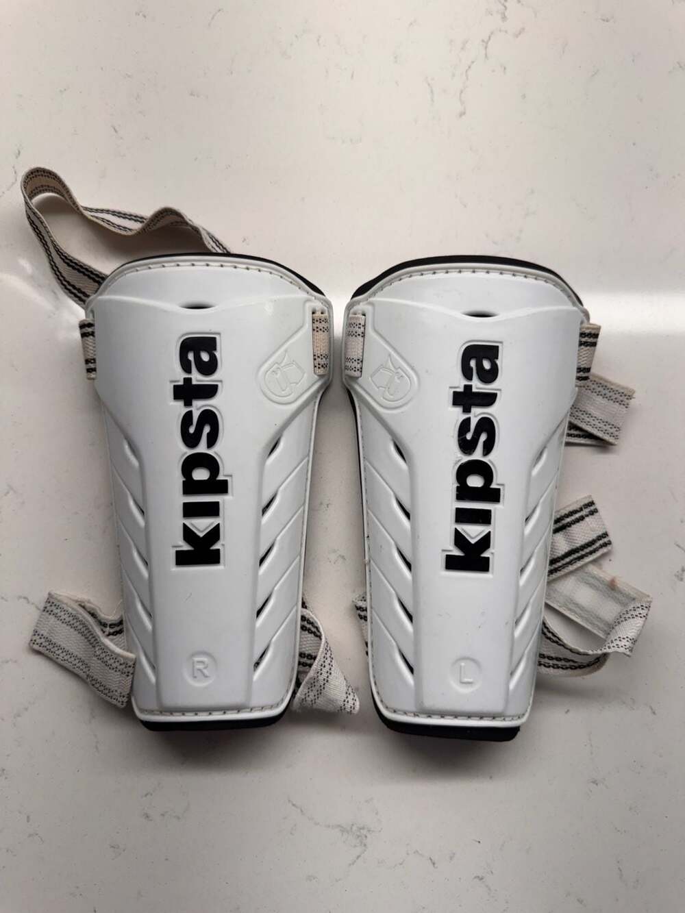 Kipsta Oxylane F300 Shin Guard FW2010 Performance Level 1 White Size L